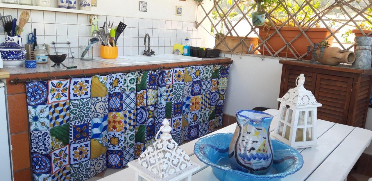 Casa Lunastella Locazione Turistica モンデッロ エクステリア 写真