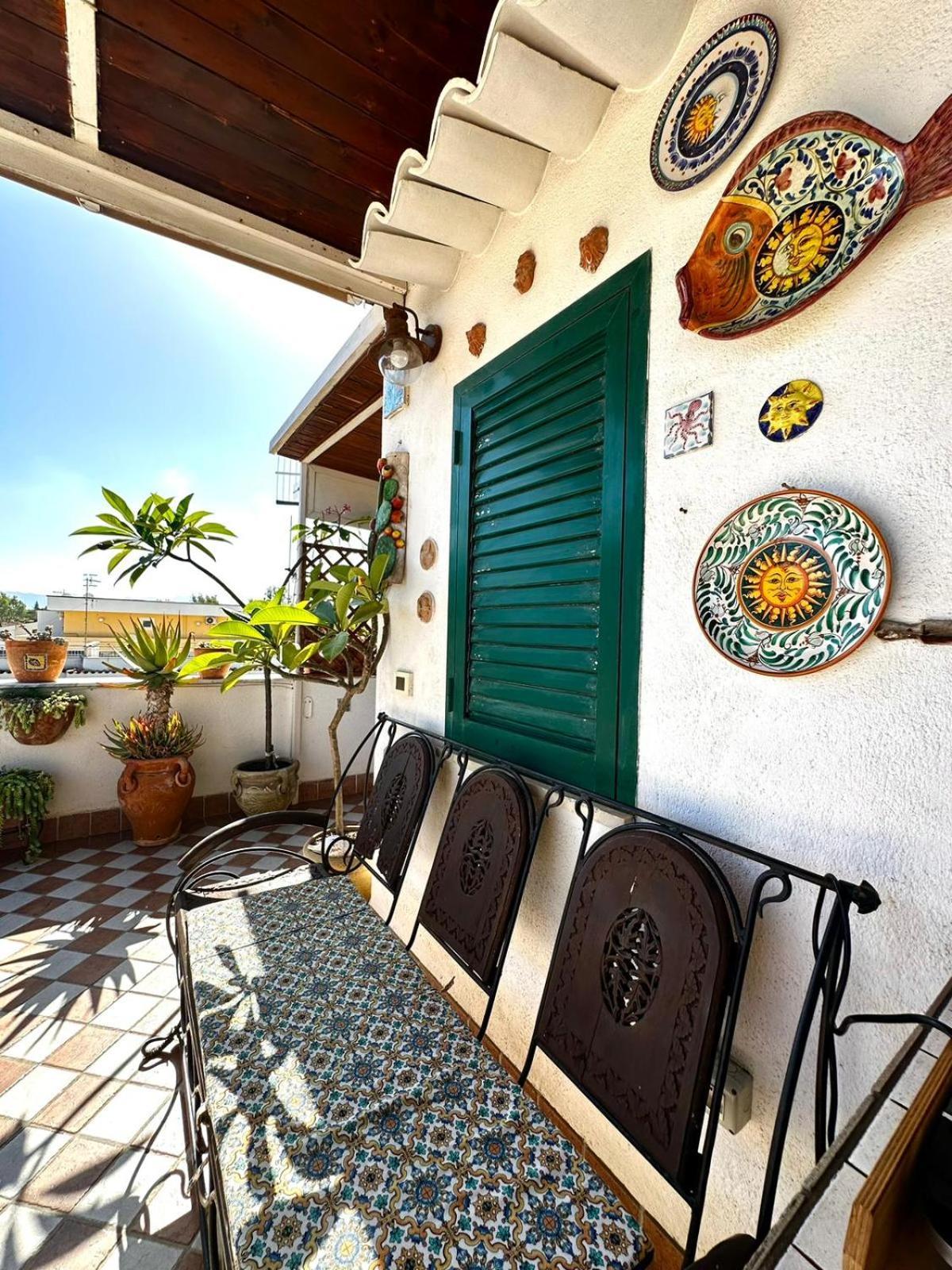 Casa Lunastella Locazione Turistica モンデッロ エクステリア 写真