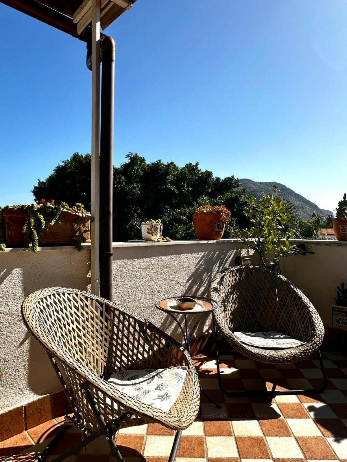 Casa Lunastella Locazione Turistica モンデッロ エクステリア 写真