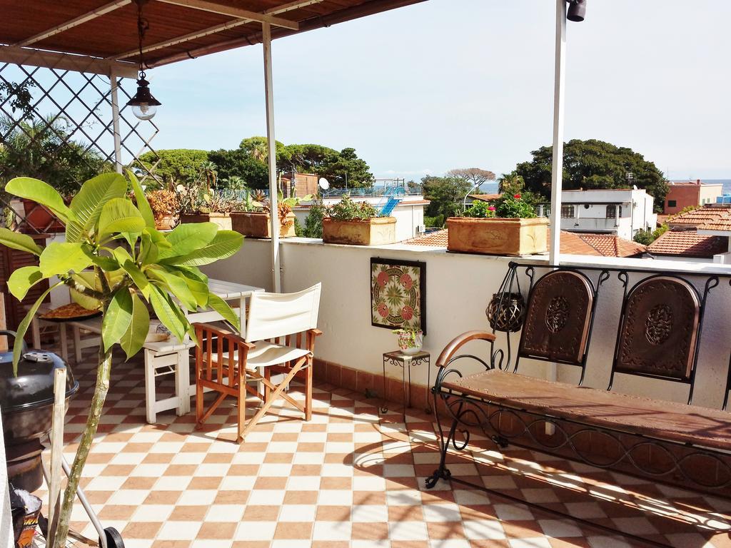 Casa Lunastella Locazione Turistica モンデッロ エクステリア 写真